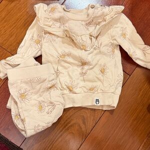 Rabbit + bear organic cotton outfit, sz 3-6mo